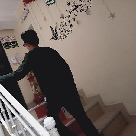 Hostal Oro Orense กีโต ภายนอก รูปภาพ