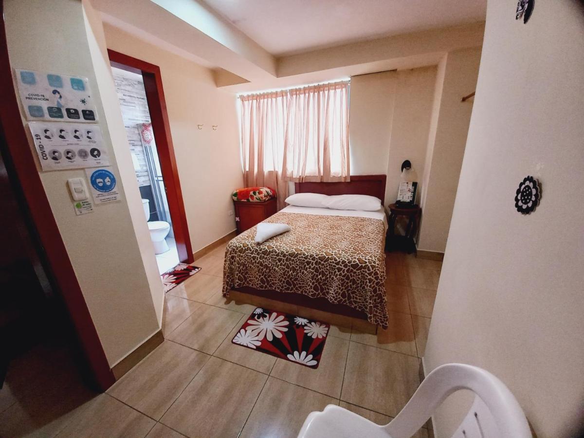Hostal Oro Orense กีโต ภายนอก รูปภาพ