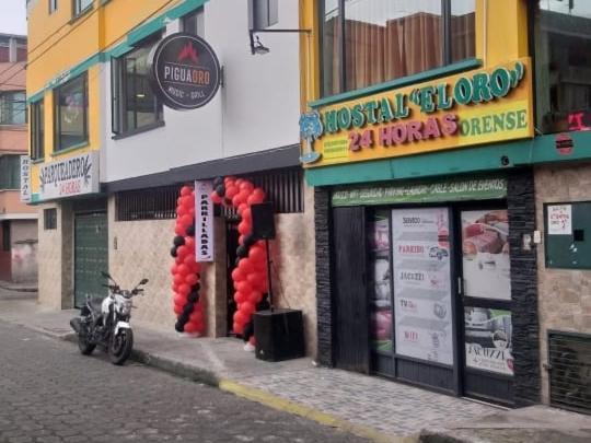 Hostal Oro Orense กีโต ภายนอก รูปภาพ